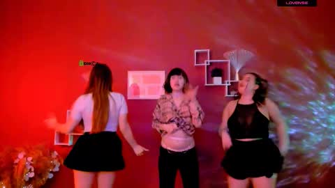 Snapshot of mira_cool_ chatting on March 4, 2026, 8:59 pm Darling Mira online show from March 4, 2026, 8:59 pm