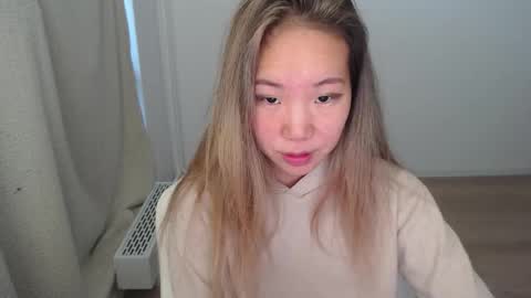 Snapshot of mira_g chatting on October 2, 2025, 7:04 am mira_g online show from October 2, 2025, 7:04 am