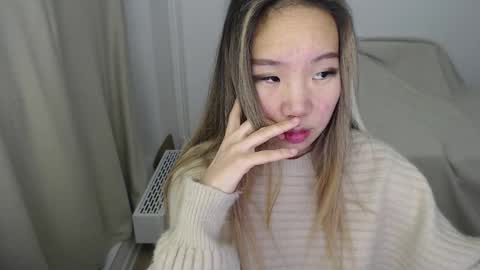 mira_g online show from December 13, 2025, 7:53 pm