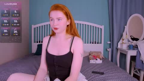 Snapshot of mira_glace chatting on October 19, 2025, 10:27 am Mira3 online show from October 19, 2025, 10:27 am