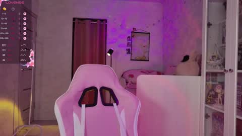 Snapshot of mira_jadee chatting on March 16, 2026, 10:14 pm Mira online show from March 16, 2026, 10:14 pm