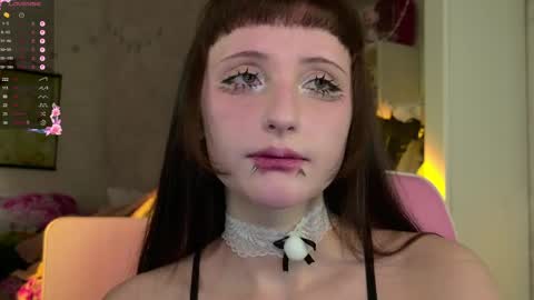 Snapshot of mira_jadee chatting on April 6, 2026, 10:22 pm Mira online show from April 6, 2026, 10:22 pm