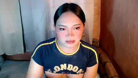 Snapshot of mira_luna222 chatting on November 14, 2025, 1:15 am Mira Bella online show from November 14, 2025, 1:15 am