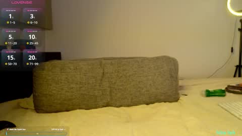 Mira Sph online show from October 14, 2025, 4:24 am