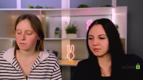 Snapshot of mira_vibe chatting on February 26, 2026, 7:57 pm Mira online show from February 26, 2026, 7:57 pm