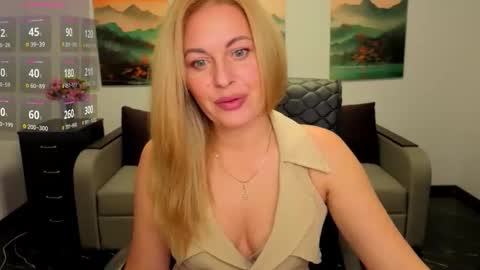 Snapshot of mira_whitme chatting on November 5, 2025, 1:00 pm Mira online show from November 5, 2025, 1:00 pm