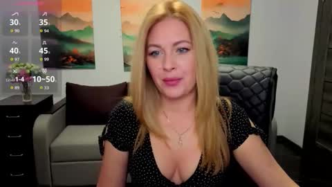 Snapshot of mira_whitme chatting on January 14, 2026, 12:55 pm Mira online show from January 14, 2026, 12:55 pm