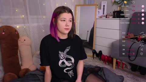 Snapshot of mirafalls chatting on February 7, 2025, 5:31 am Mira online show from February 7, 2025, 5:31 am