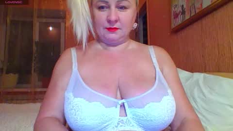 Snapshot of miranda_robinson chatting on October 1, 2025, 6:03 pm Miranda online show from October 1, 2025, 6:03 pm