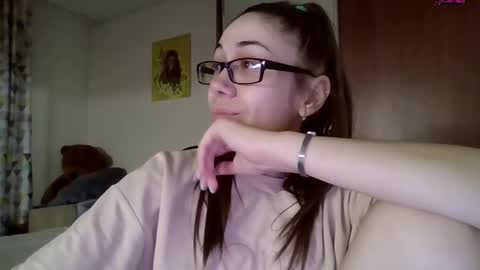 Snapshot of miranda_wish chatting on February 16, 2025, 1:05 pm MIRANDA online show from February 16, 2025, 1:05 pm