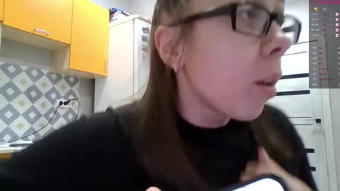 Snapshot of miranda_wish chatting on October 12, 2025, 12:59 pm MIRANDA online show from October 12, 2025, 12:59 pm