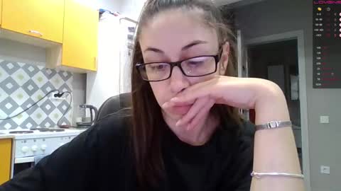 Snapshot of miranda_wish chatting on November 6, 2025, 10:49 am MIRANDA online show from November 6, 2025, 10:49 am