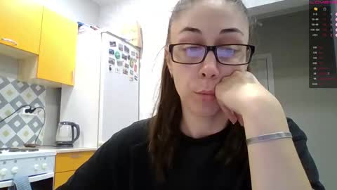 Snapshot of miranda_wish chatting on November 19, 2025, 9:42 am MIRANDA online show from November 19, 2025, 9:42 am