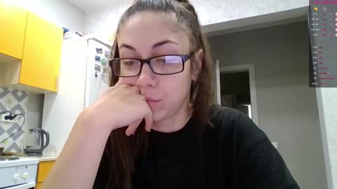 Snapshot of miranda_wish chatting on December 1, 2025, 3:44 am MIRANDA online show from December 1, 2025, 3:44 am