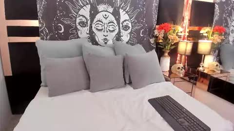 Snapshot of mirandaaduboiss chatting on January 5, 2026, 5:27 pm Miranda online show from January 5, 2026, 5:27 pm