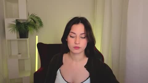 Snapshot of mirandabey chatting on October 22, 2025, 5:19 am Jasmine online show from October 22, 2025, 5:19 am