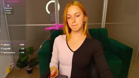 Snapshot of mirandamayers chatting on October 3, 2025, 12:40 am MirandaMayers online show from October 3, 2025, 12:40 am