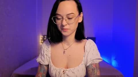 Snapshot of miraskyy chatting on March 8, 2026, 4:44 pm MiraSkyy online show from March 8, 2026, 4:44 pm