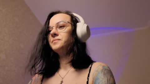 Snapshot of miraskyy chatting on July 1, 2026, 9:47 pm MiraSkyy online show from July 1, 2026, 9:47 pm