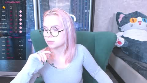 Snapshot of miray_kuriyama chatting on January 10, 2025, 7:21 pm Kira online show from January 10, 2025, 7:21 pm