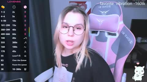 Kira online show from November 23, 2025, 8:08 pm