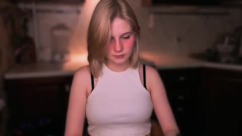 Mira online show from November 23, 2025, 2:17 pm