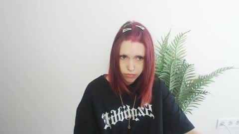misaki_chan_ online show from May 14, 2026, 8:10 am