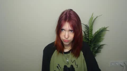 misaki_chan_ online show from May 20, 2026, 9:32 pm