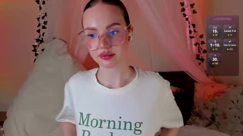 Snapshot of mish_ka3 chatting on February 3, 2025, 6:07 pm Misha online show from February 3, 2025, 6:07 pm