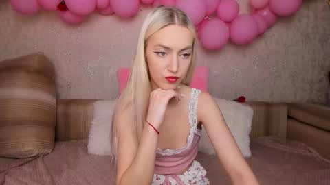 Snapshot of mishapallmer chatting on February 22, 2026, 10:25 am mishapallmer online show from February 22, 2026, 10:25 am