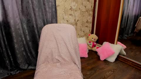 Snapshot of mishapallmer chatting on April 9, 2026, 6:19 am mishapallmer online show from April 9, 2026, 6:19 am