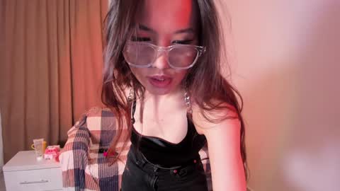 Snapshot of mishel_bless chatting on January 4, 2025, 5:37 pm Mishel online show from January 4, 2025, 5:37 pm