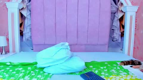 Snapshot of mishell_lovely chatting on November 2, 2025, 5:15 pm Mishell online show from November 2, 2025, 5:15 pm