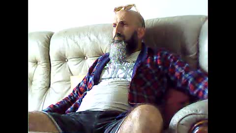 Snapshot of mishimaru76 chatting on May 3, 2026, 2:12 pm BadBartender online show from May 3, 2026, 2:12 pm