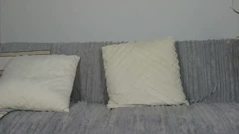 Snapshot of mishymoon chatting on October 25, 2025, 12:23 pm Elora online show from October 25, 2025, 12:23 pm