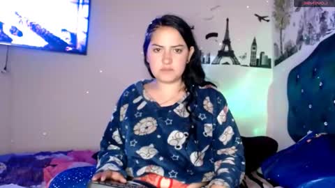 Snapshot of misnicol chatting on January 7, 2026, 11:23 am Nicol online show from January 7, 2026, 11:23 am