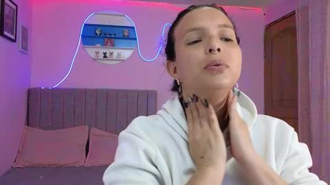 Snapshot of misofialeal chatting on October 16, 2025, 7:26 pm misofialeal online show from October 16, 2025, 7:26 pm