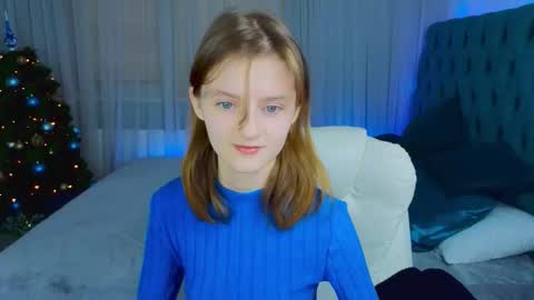 Snapshot of miss___alisa chatting on January 11, 2026, 8:41 am Alisa NONNUDE online show from January 11, 2026, 8:41 am