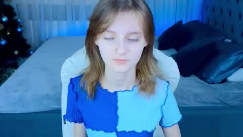 Snapshot of miss___alisa chatting on January 16, 2026, 8:40 am Alisa NONNUDE online show from January 16, 2026, 8:40 am