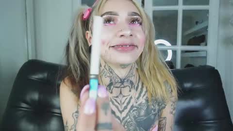 miss___angel online show from February 18, 2026, 11:06 am