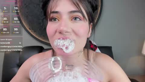 Snapshot of miss___charlotte chatting on February 24, 2025, 9:52 pm Charlotte online show from February 24, 2025, 9:52 pm