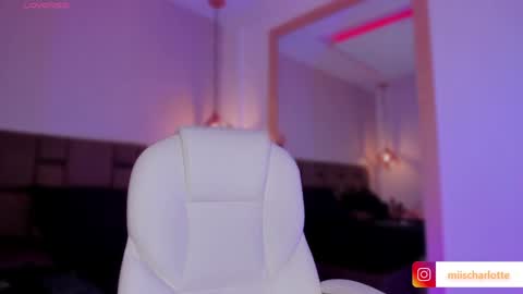 Snapshot of miss__charlotte_ chatting on December 15, 2024, 6:37 pm Charlotte online show from December 15, 2024, 6:37 pm