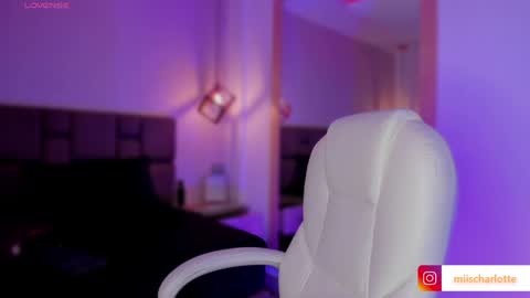 Snapshot of miss__charlotte_ chatting on December 27, 2024, 4:15 am Charlotte online show from December 27, 2024, 4:15 am
