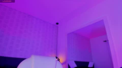 Snapshot of miss__charlotte_ chatting on March 6, 2025, 4:08 am Charlotte online show from March 6, 2025, 4:08 am