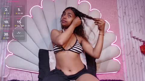 miss__smith_ online show from November 20, 2025, 3:34 pm