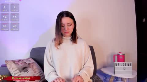 Alexa Sarmiento online show from December 17, 2025, 1:17 pm