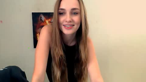 Snapshot of miss_angelina_ chatting on November 14, 2025, 6:45 am Angelina online show from November 14, 2025, 6:45 am
