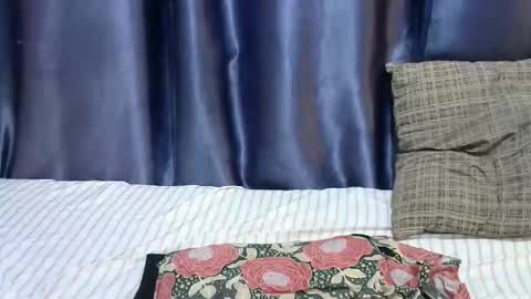 Snapshot of miss_bani chatting on December 15, 2025, 6:56 pm miss_bani online show from December 15, 2025, 6:56 pm