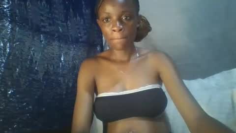 miss_belllo online show from February 17, 2025, 5:14 am