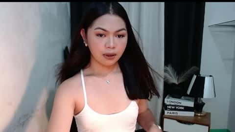 Briella online show from April 15, 2026, 4:36 pm